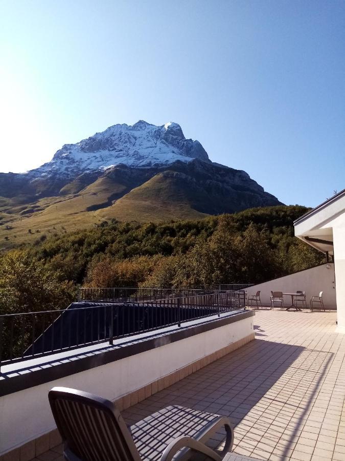 Orso Bianco Aparthotel Pietracamela